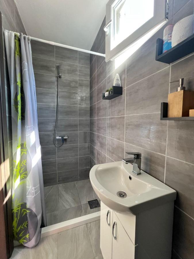 Jg Studio Apartment Vranjina Exterior photo