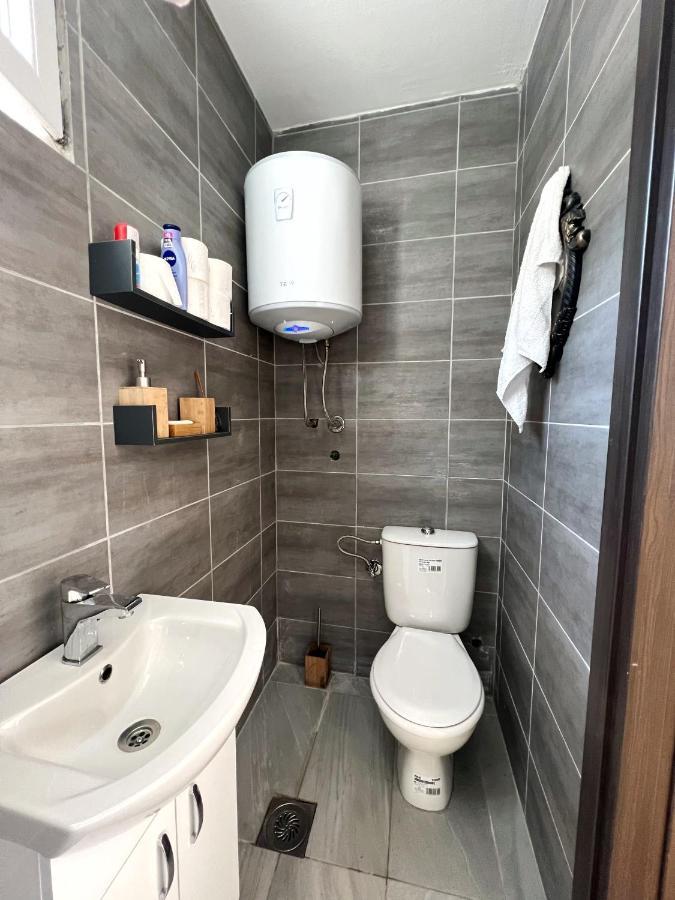 Jg Studio Apartment Vranjina Exterior photo